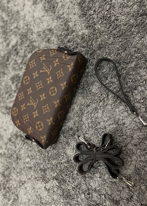 louis vuitton küçük cüzdan